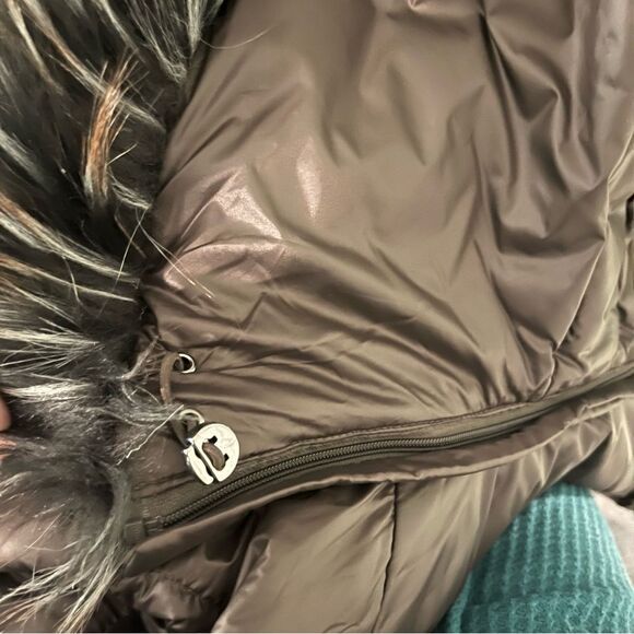 Laundry by Shelli Segal Quilted Puffer Coat Faux Fur Hood Coffee/Brown Medium - Picture 12 of 12